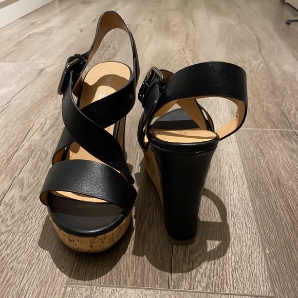 MICHAEL Black Wedges - Style Riley - Picture 6 of 9